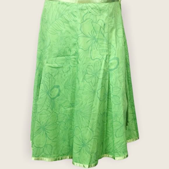 St. John's Bay Dresses & Skirts - St. John’s bay green floral pleated skirt sz 10